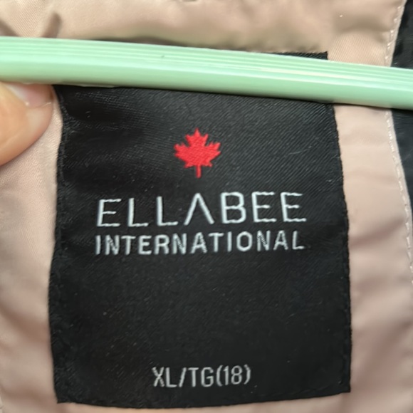 Ellabee International Winter Jacket - Picture 3 of 4